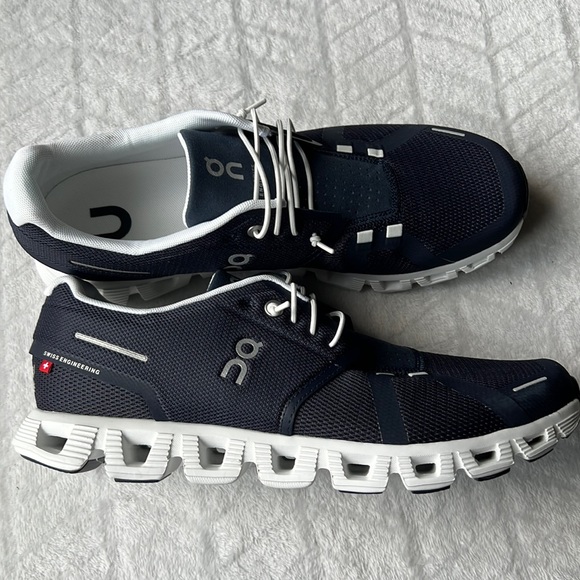 Men’s On Running Cloud Sneakers - Navy. - Picture 8 of 16